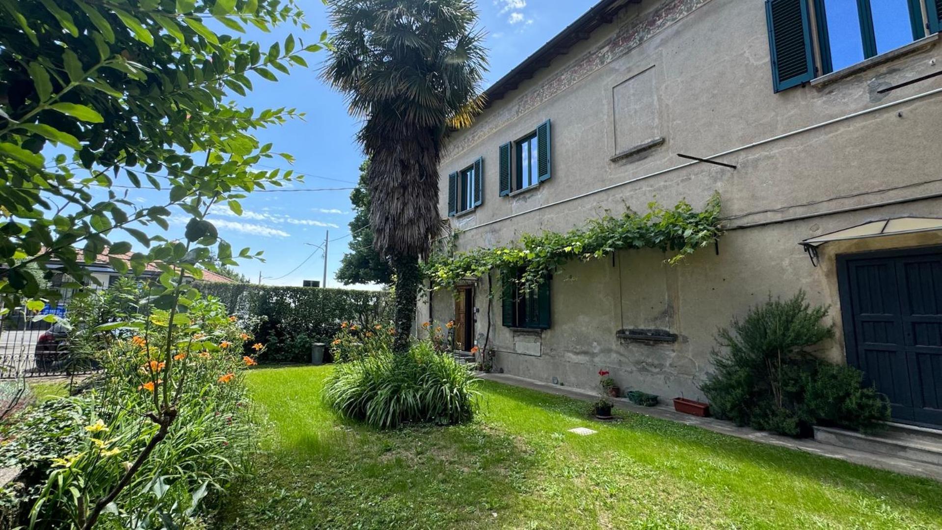 Curt Da Beta - Casa Vacanze Con Giardino In Corte Del XVIII Secolo Malnate Exterior foto