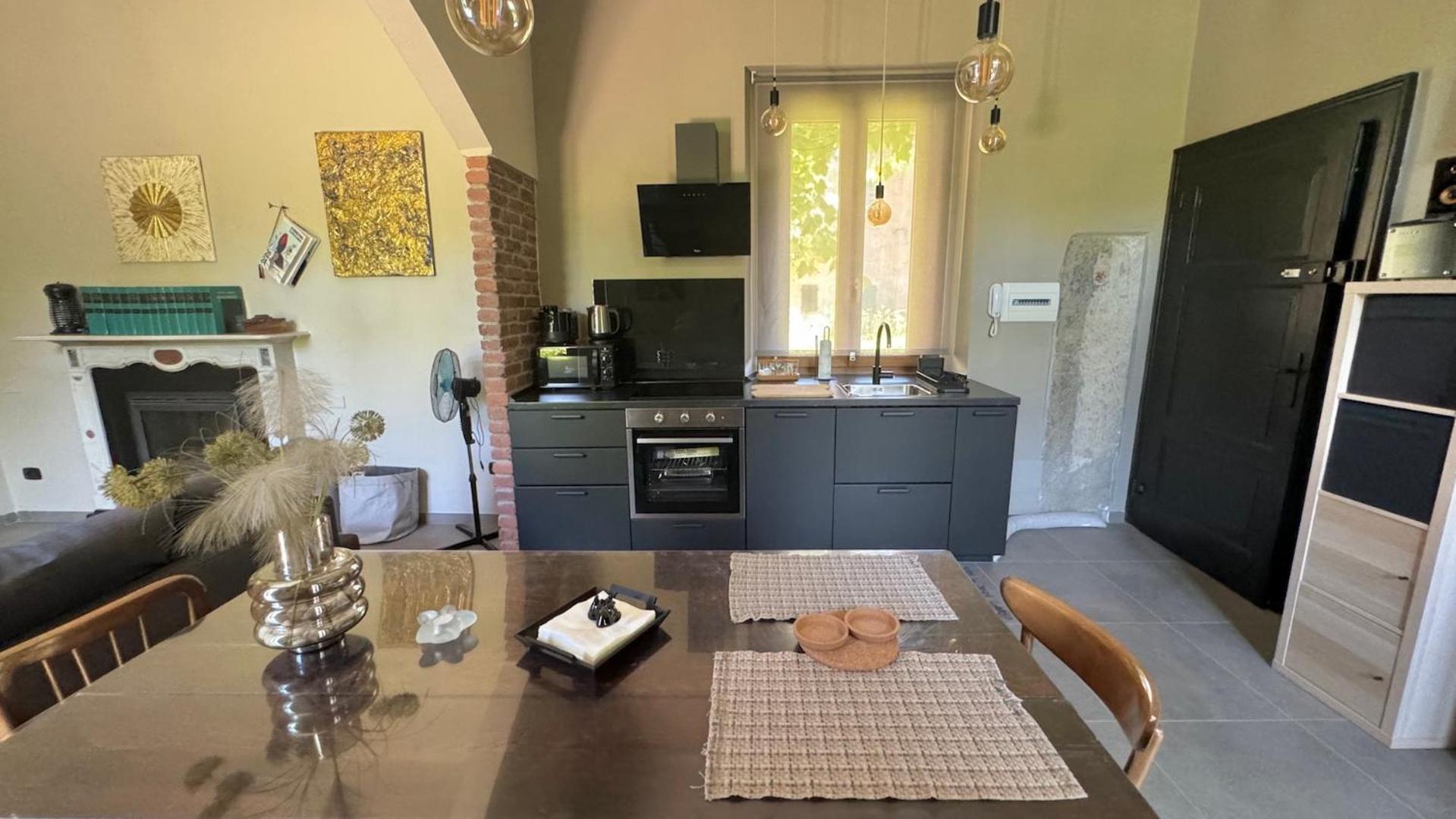 Curt Da Beta - Casa Vacanze Con Giardino In Corte Del XVIII Secolo Malnate Exterior foto